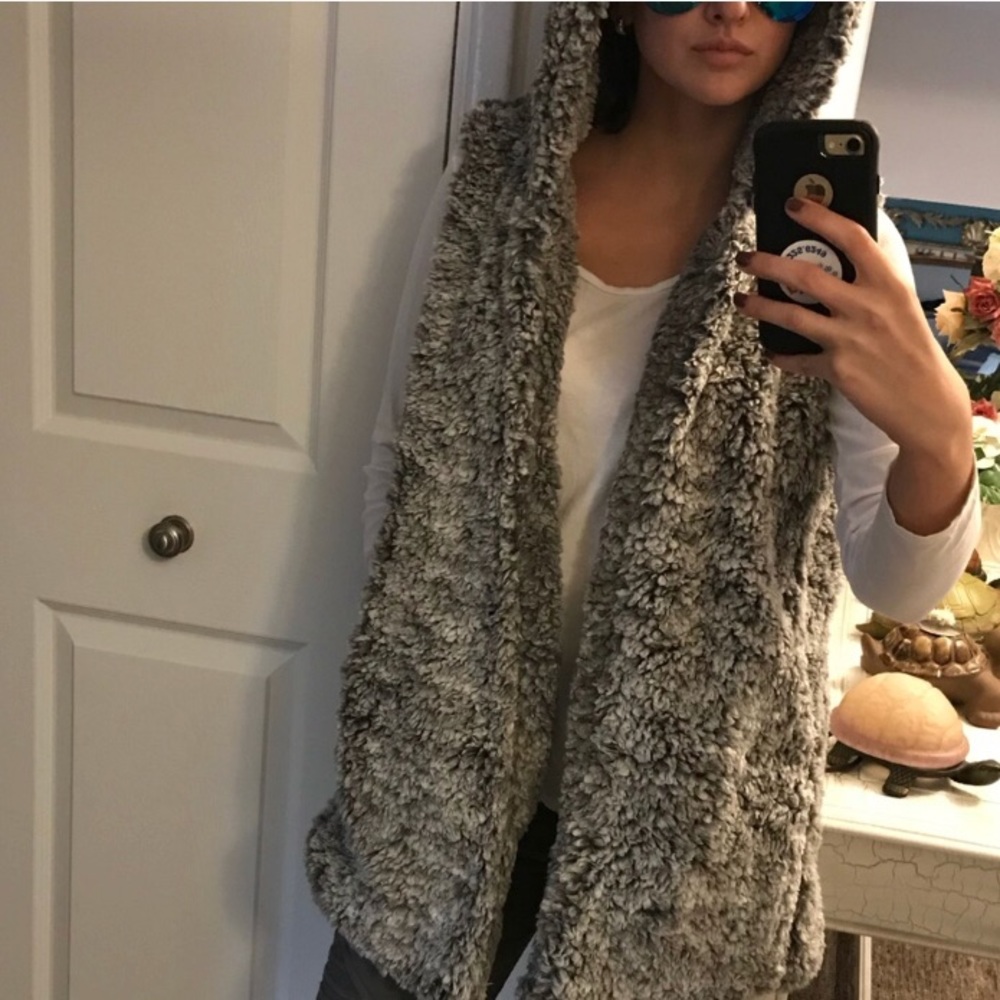 MEDIUM🐻Bear VEST - Picture 1 of 1